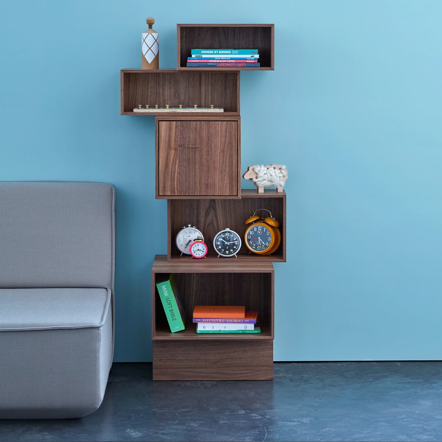 Shelving system RK189 from the front